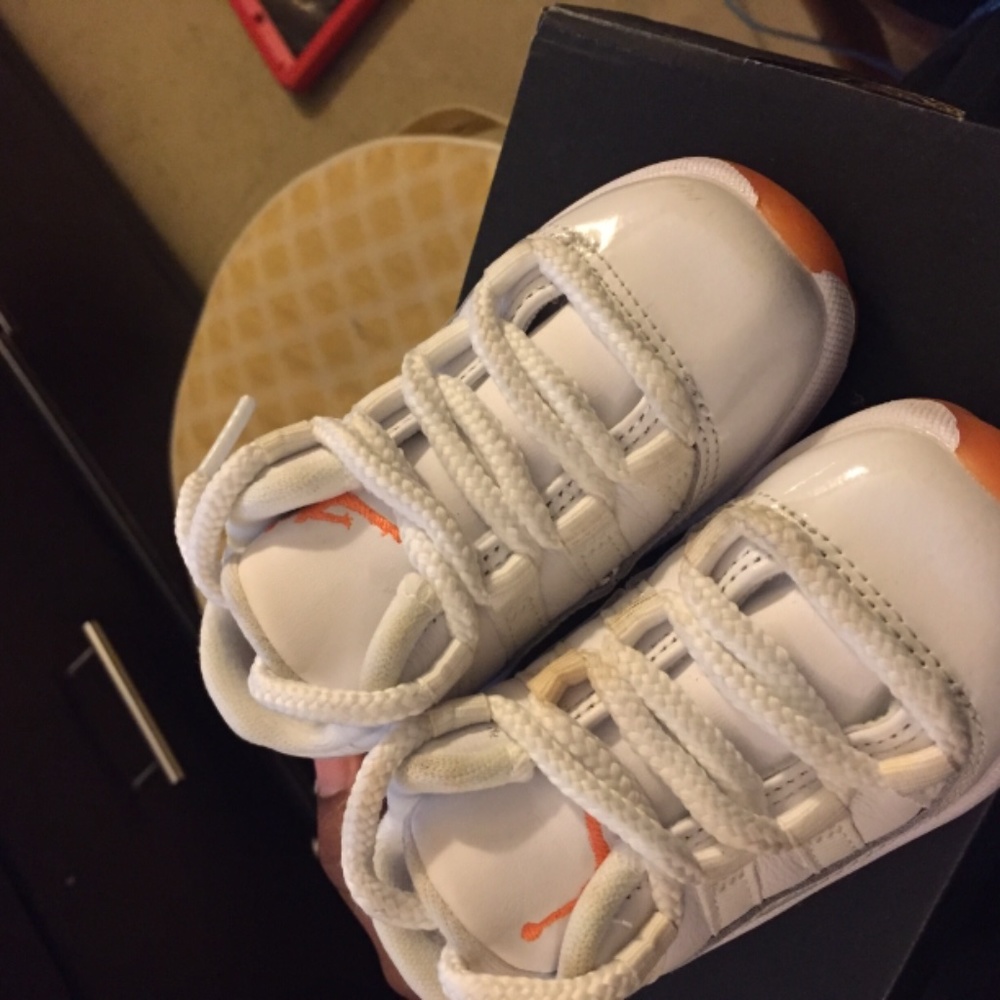 retro jordan 11 low (td)
